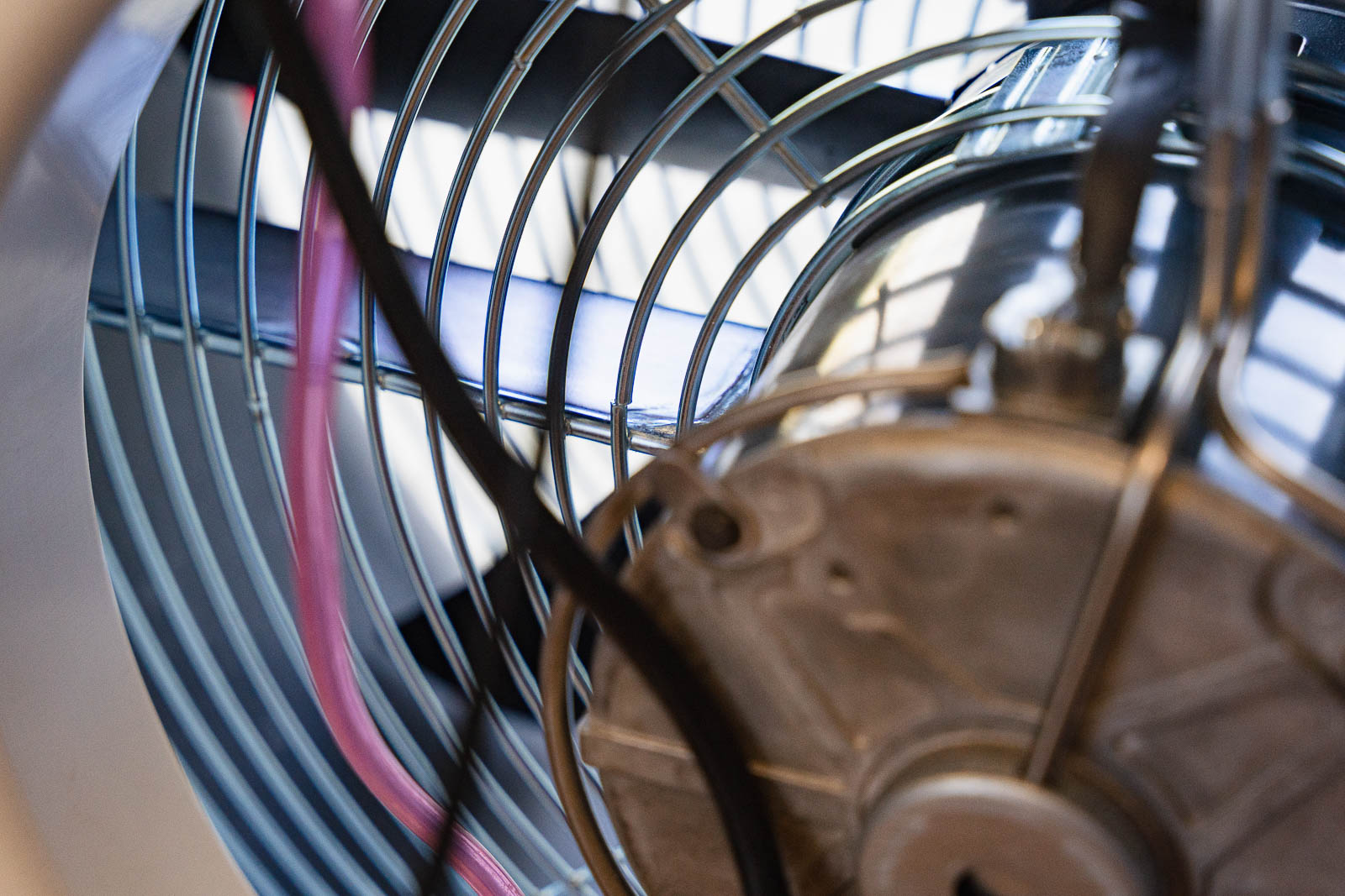 Nahaufnahme eines Blower-Door-Tests durch green:balance – Energieberatung Weißenhorn  